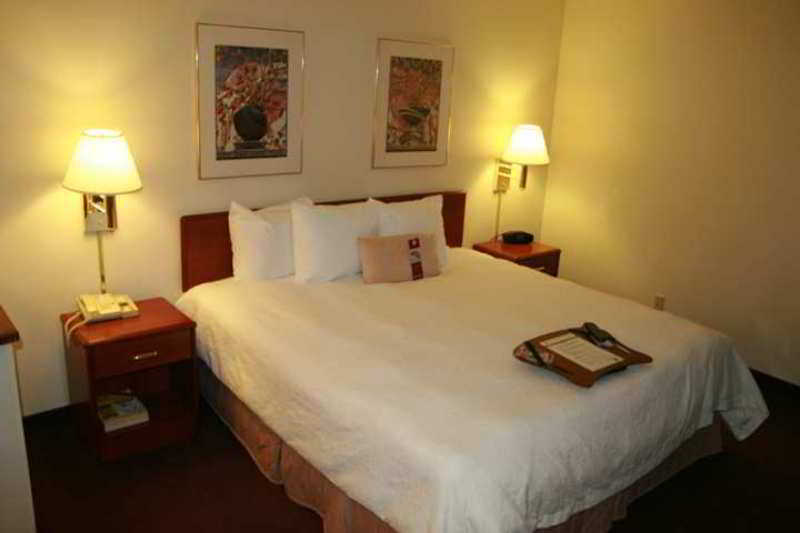 Hampton Inn Houston Willowbrook Mall Rum bild