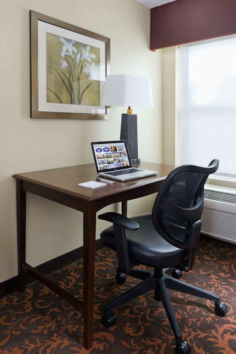 Hampton Inn Houston Willowbrook Mall Exteriör bild